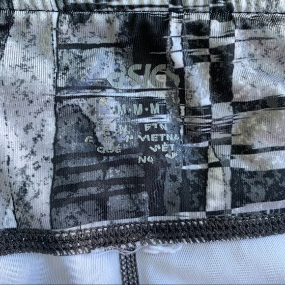 ASICS leggings size medium - Picture 2 of 2